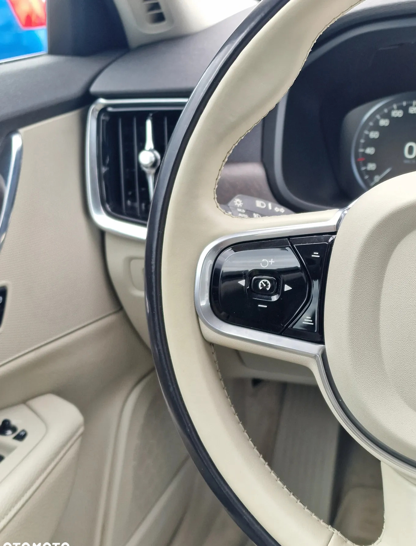 Volvo V90 Cross Country cena 84900 przebieg: 375480, rok produkcji 2017 z Ryki małe 497